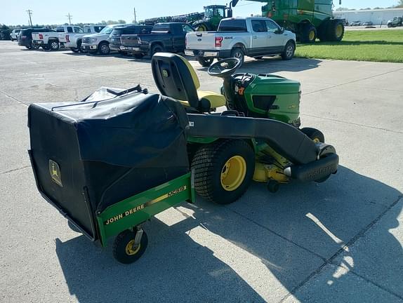 Image of John Deere X750 equipment image 3