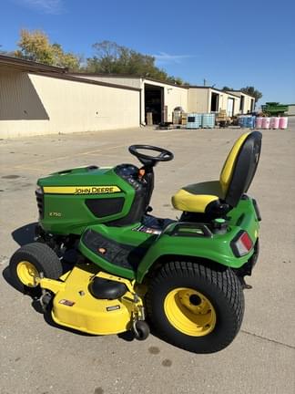 Image of John Deere X750 equipment image 1