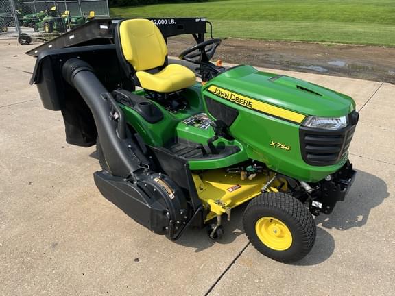 Image of John Deere X754 equipment image 2