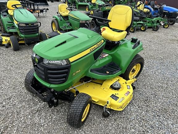 Image of John Deere X754 equipment image 1