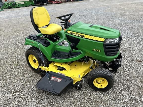 Image of John Deere X754 Primary image