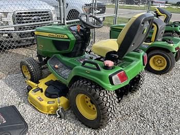 2014 John Deere X758 Equipment Image0