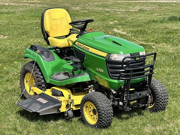 Image of John Deere X758 Primary image