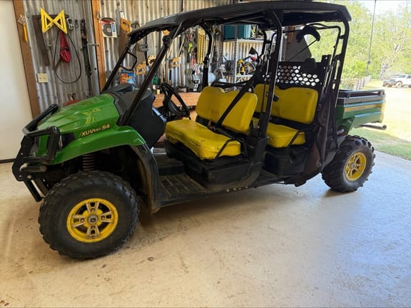 2014 John Deere XUV 550 S4 Equipment Image0