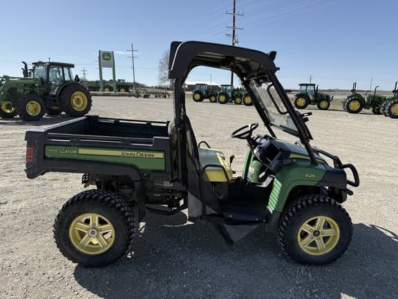 Image of John Deere XUV 625i equipment image 2