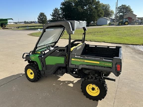 Image of John Deere XUV 625i equipment image 4