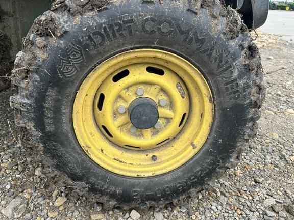 Image of John Deere XUV 625i equipment image 2