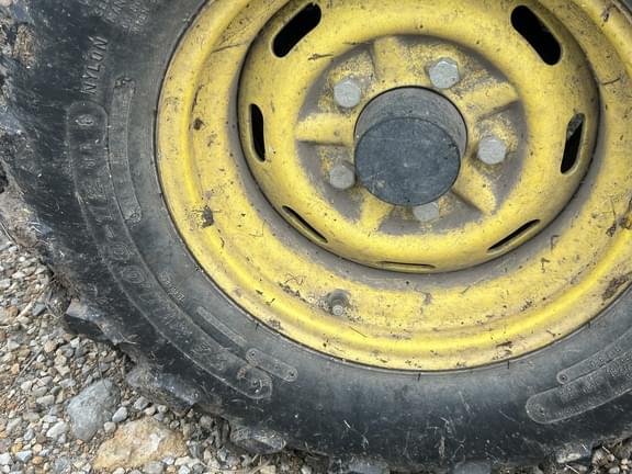 Image of John Deere XUV 625i equipment image 4