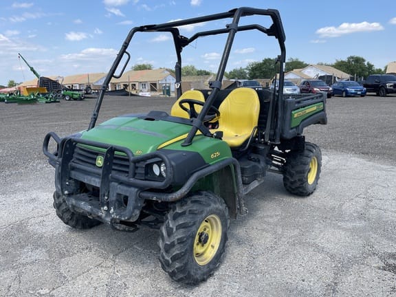 2014 John Deere XUV 625i Equipment Image0