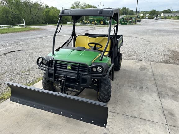 Image of John Deere Gator XUV 625i equipment image 1