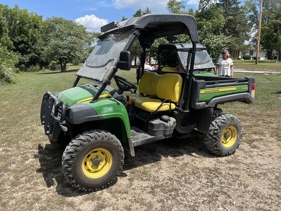 Image of John Deere Gator XUV 825i equipment image 1