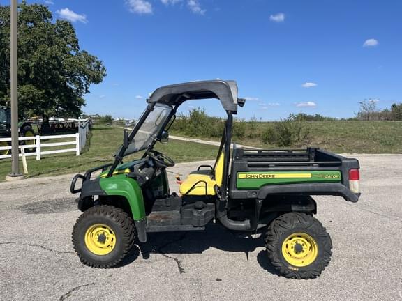 Image of John Deere Gator XUV 825i equipment image 1