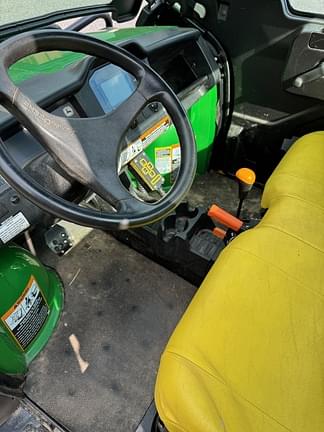Image of John Deere Gator XUV 825i equipment image 1