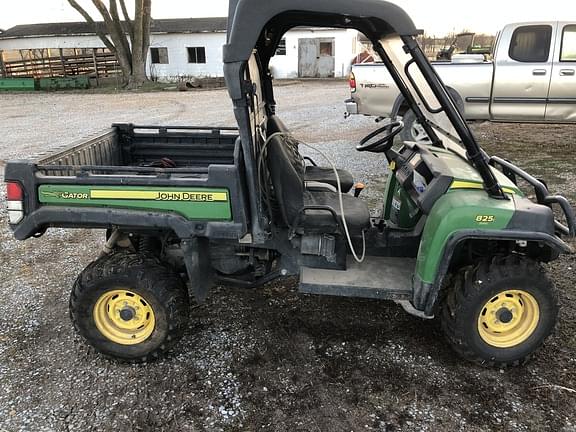 Image of John Deere Gator XUV 825i equipment image 4