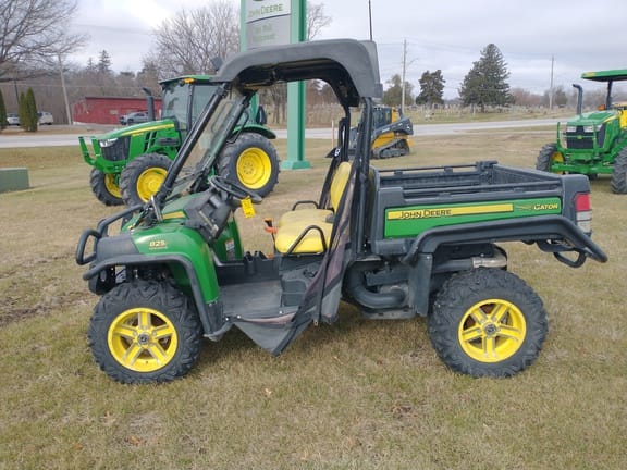 Main image John Deere Gator XUV 825i
