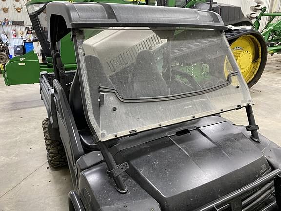 Image of John Deere Gator XUV 825i equipment image 2
