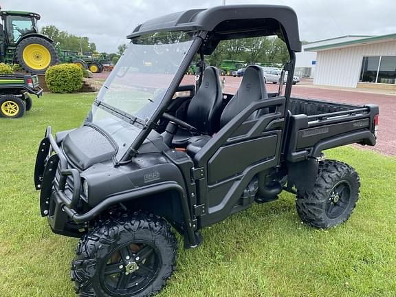Image of John Deere Gator XUV 825i equipment image 1