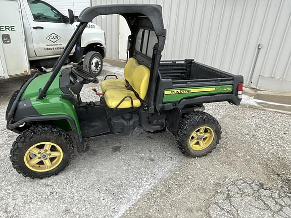 Image of John Deere Gator XUV 825i equipment image 2