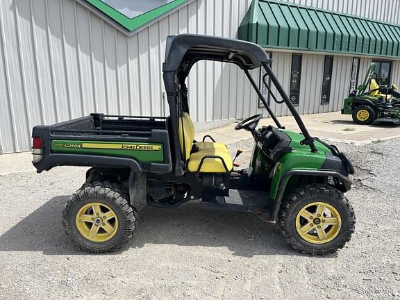 Image of John Deere Gator XUV 825i equipment image 1
