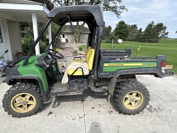 Image of John Deere Gator XUV 825i equipment image 3