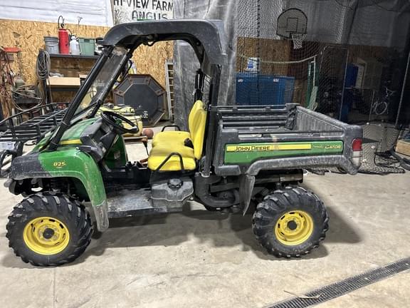 Image of John Deere Gator XUV 825i equipment image 1
