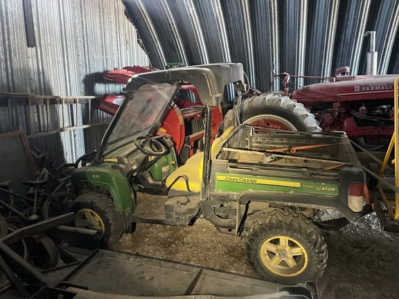 2014 John Deere Gator XUV 825i Equipment Image0