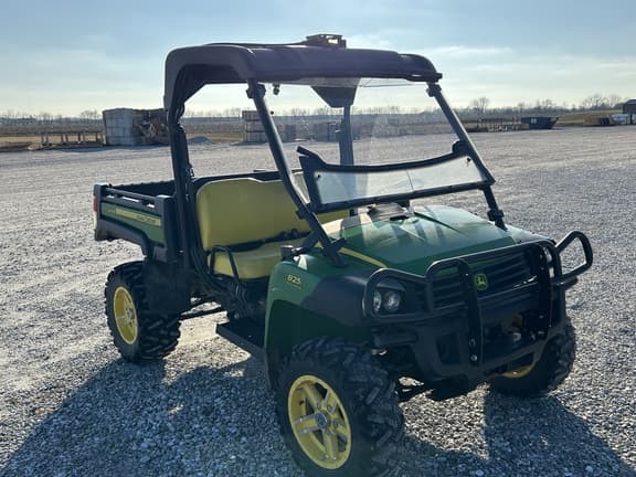 Image of John Deere Gator XUV 825i equipment image 4