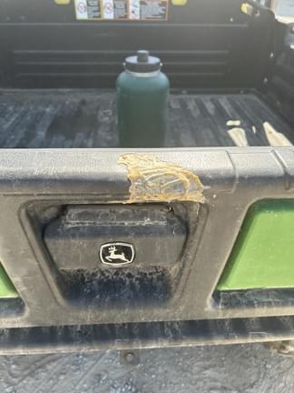 Image of John Deere Gator XUV 825i equipment image 4