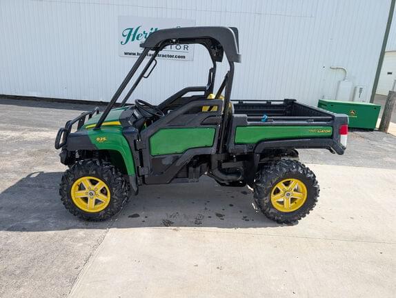 Image of John Deere Gator XUV 825i equipment image 1