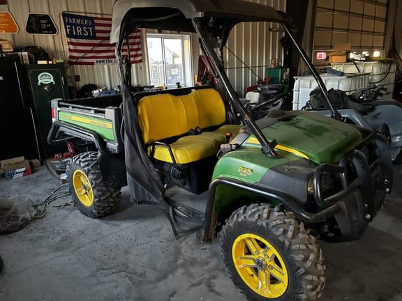 Image of John Deere Gator XUV 825i equipment image 2