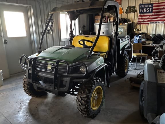 2014 John Deere Gator XUV 825i Equipment Image0