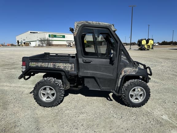 Image of John Deere Gator XUV 825i equipment image 4
