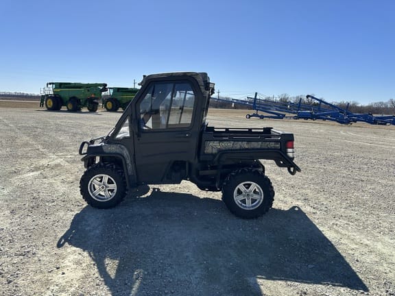 2014 John Deere Gator XUV 825i Equipment Image0