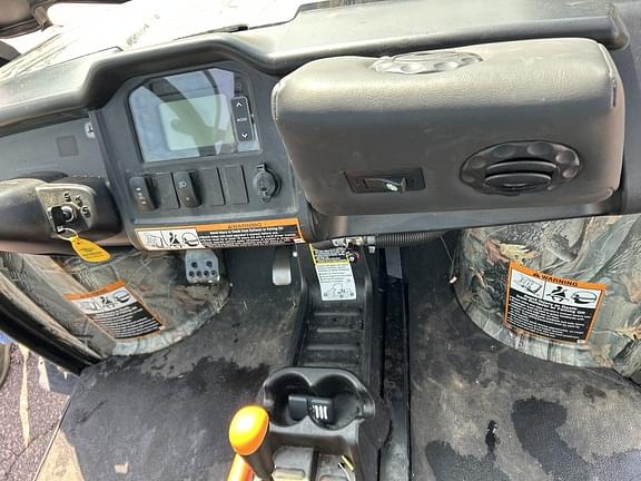 Image of John Deere Gator XUV 825i equipment image 2