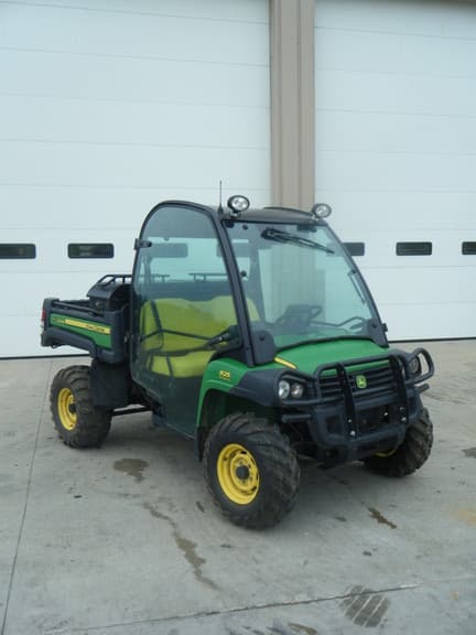 Image of John Deere Gator XUV 825i equipment image 4