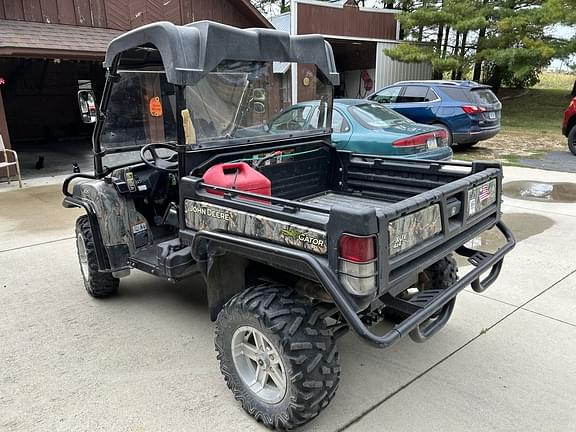 Image of John Deere Gator XUV 825i equipment image 1