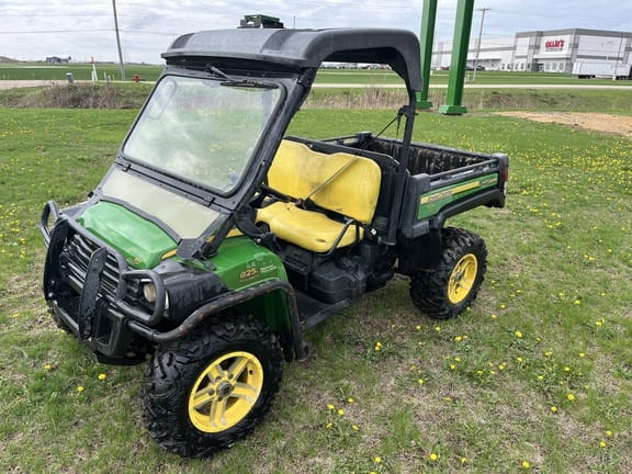 2014 John Deere Gator XUV 825i Equipment Image0