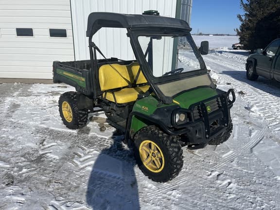 Image of John Deere Gator XUV 825i equipment image 2