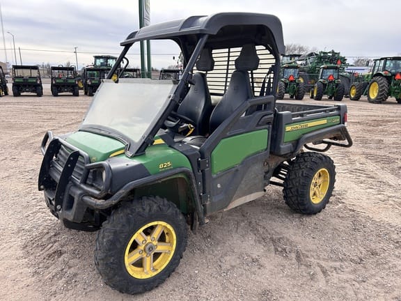 Main image John Deere Gator XUV 825i