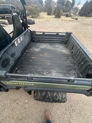 Image of John Deere Gator XUV 825i equipment image 4