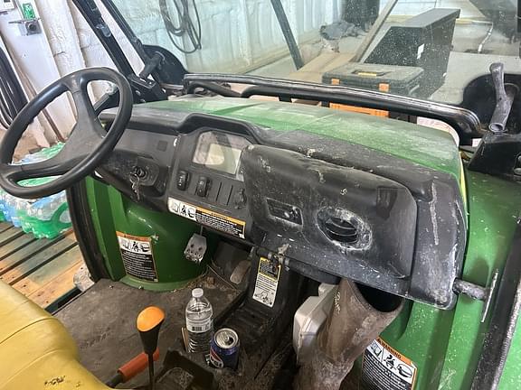 Image of John Deere Gator XUV 825i equipment image 2