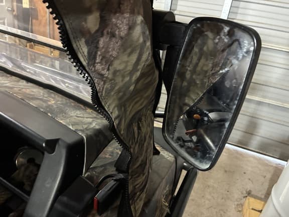 Image of John Deere Gator XUV 825i equipment image 1