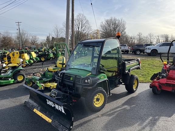 Image of John Deere Gator XUV 825i Image 1