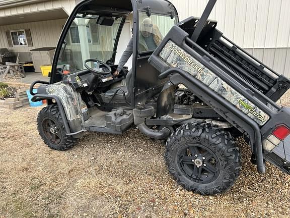 Image of John Deere Gator XUV 825i equipment image 2