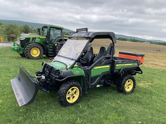 Image of John Deere Gator XUV 825i equipment image 1