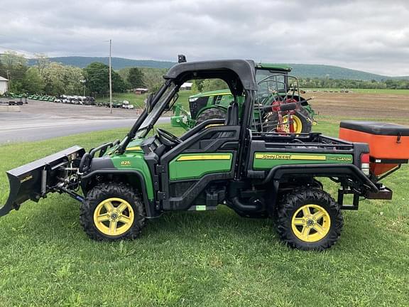 Image of John Deere Gator XUV 825i equipment image 2