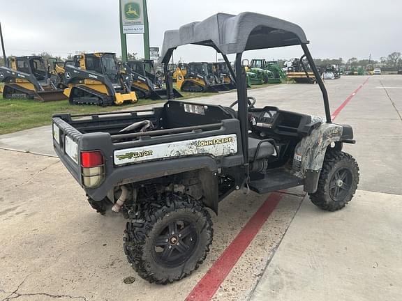 Image of John Deere Gator XUV 825i equipment image 1