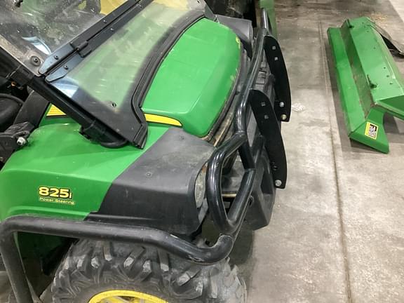 Image of John Deere Gator XUV 825i equipment image 2