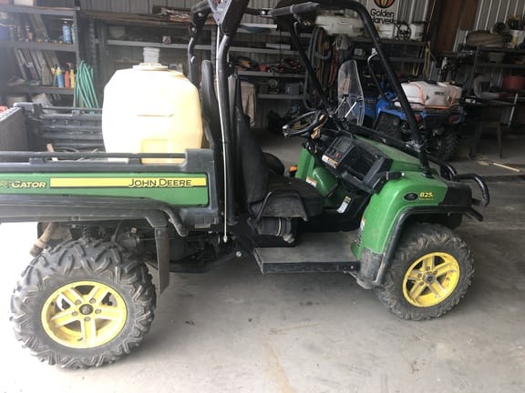 Main image John Deere Gator XUV 825i