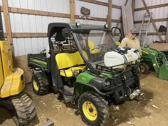 Image of John Deere Gator XUV 825i equipment image 1